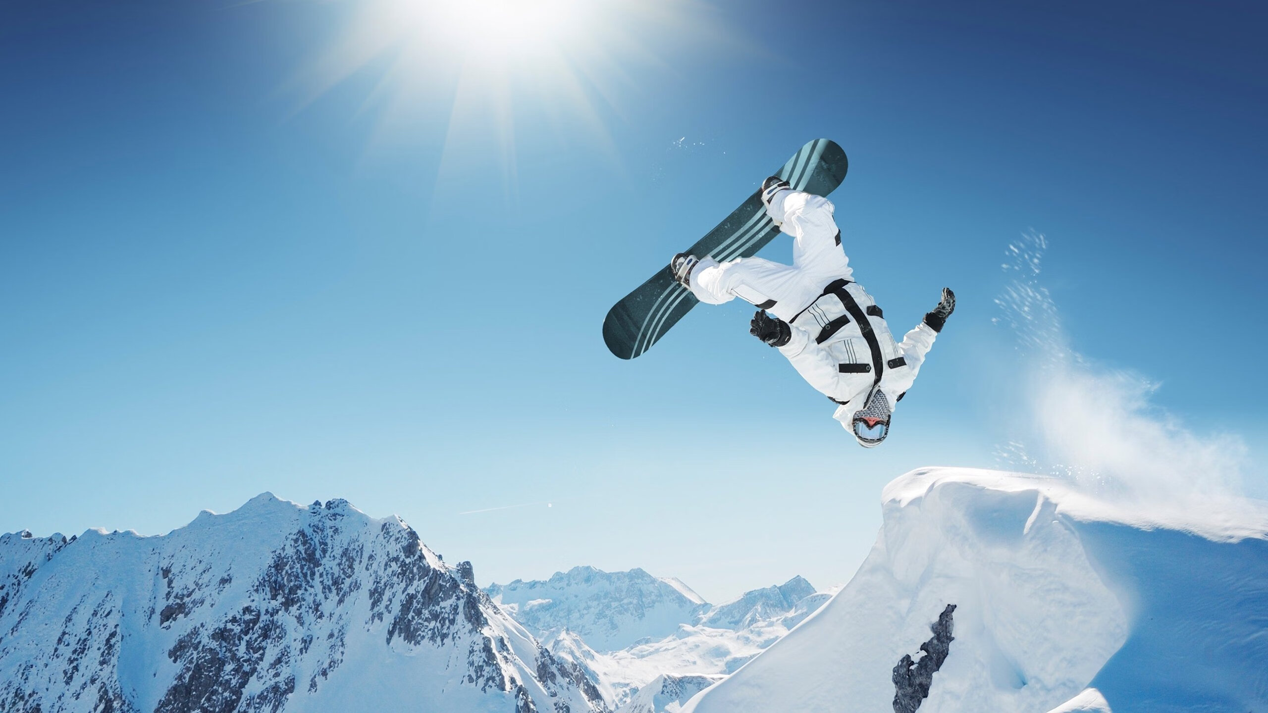 _城市灯火跑：夜幕中的运动光影秀_，城市灯光视频