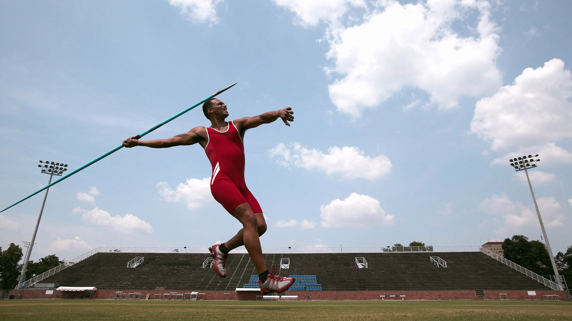 远射“炸裂”!欧冠最精彩的高空远射集锦,欧洲杯最远的远射