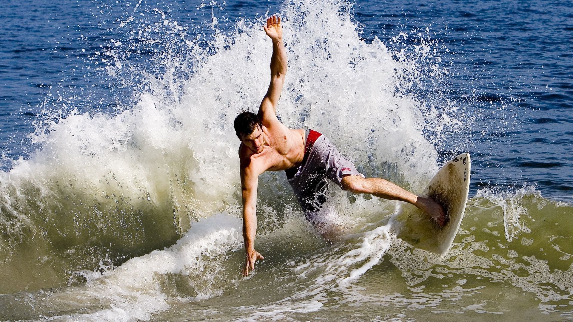 高性能轮胎背后的科学奥秘,高性能轮胎测评